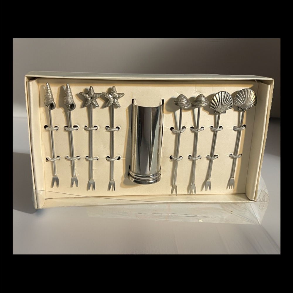 Pier 1 Silver Seashell Cocktail, Hors D’oeuvre, or Party Picks